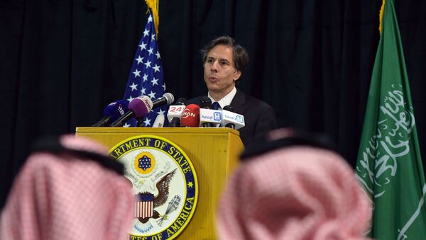 Antony Blinken, enquanto vice-secretário de Estado dos EUA, em visita à Riad, Arábia Saudita, 7 de abril de 2015 (foto de arquivo) - Sputnik Brasil