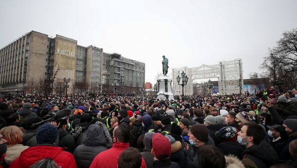 Panorama de manifestação de apoio ao oposicionista Aleksei Navalny em Moscou, Rússia, 23 de janeiro de 2021 - Sputnik Brasil