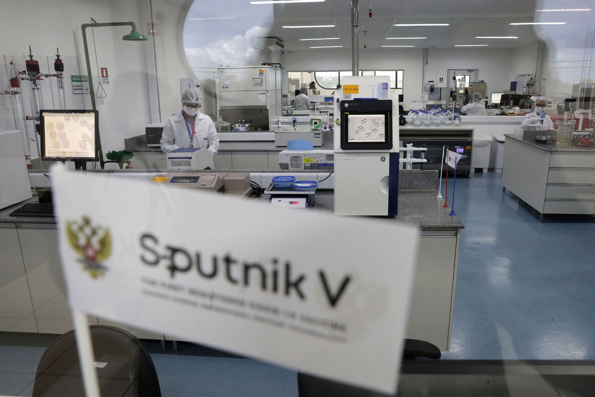 Rússia e Turquia negociam produção conjunta da vacina Sputnik V - Sputnik Brasil, 1920, 08.02.2021