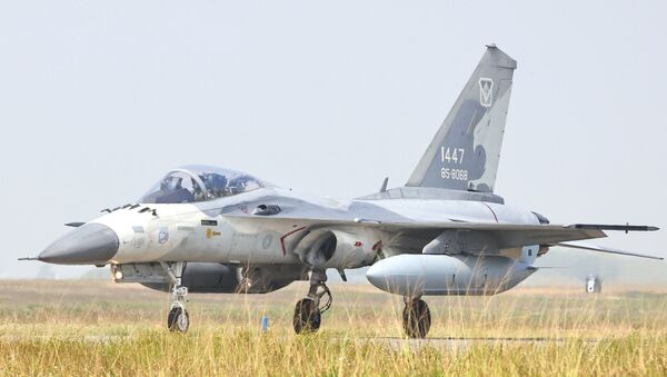 Caça de Defesa Nacional F-CK-1 Ching-kuo na base da Força Aérea em Tainan, Taiwan, 26 de janeiro de 2021 - Sputnik Brasil