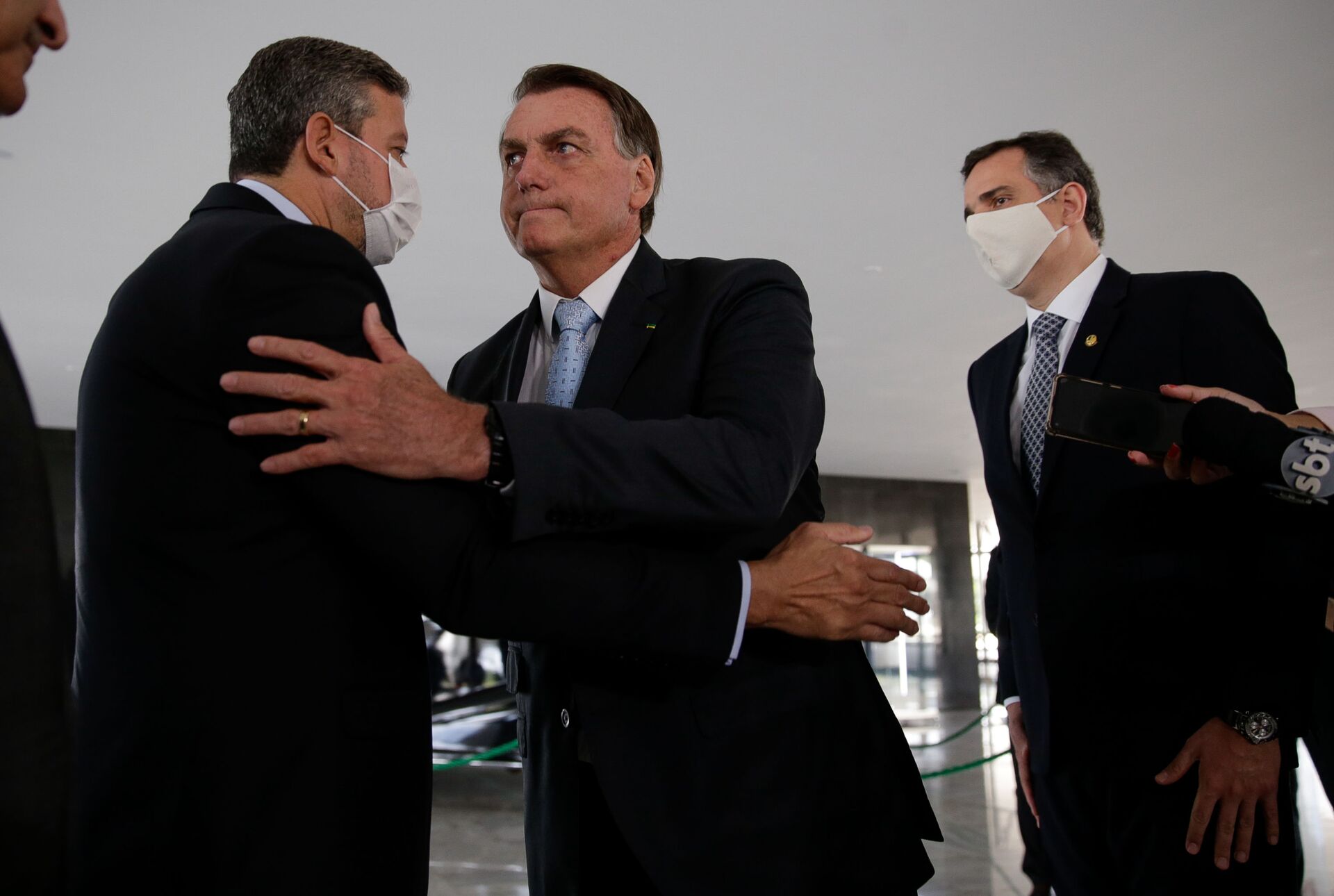 Centrão quer dificultar ações de Bolsonaro na Câmara após revés em escolha de ministro, diz jornal - Sputnik Brasil, 1920, 17.03.2021