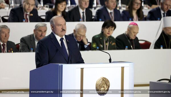O presidente de Belarus, Aleksandr Lukashenko, fala durante a 6ª Assembleia Popular do país - Sputnik Brasil