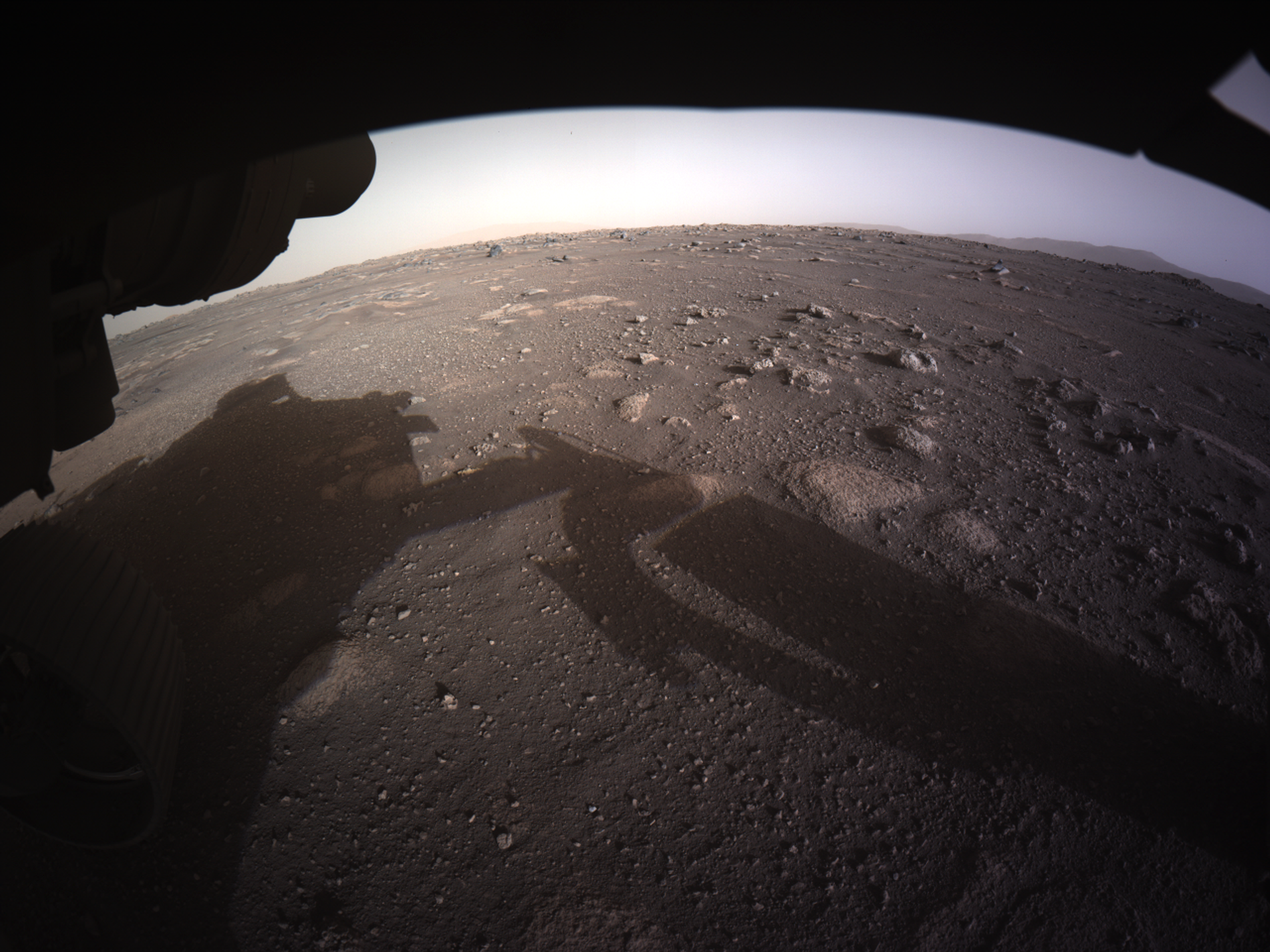 Marte a cores: rover da NASA envia primeiras FOTOS coloridas do Planeta Vermelho - Sputnik Brasil, 1920, 20.02.2021