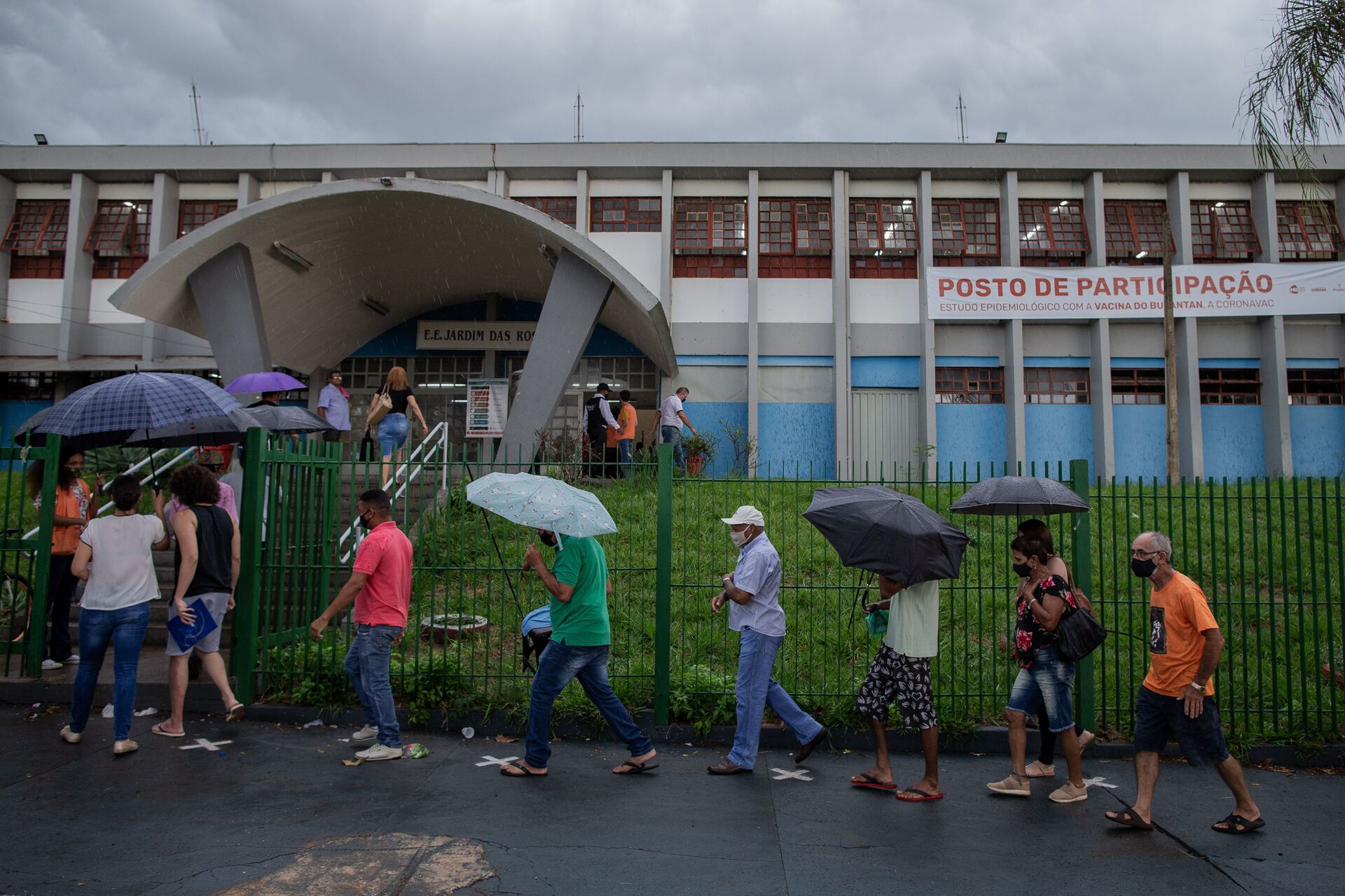 Projeto S: vacinação ainda nem acabou, mas Serrana já colhe frutos da imunização em massa - Sputnik Brasil, 1920, 06.04.2021