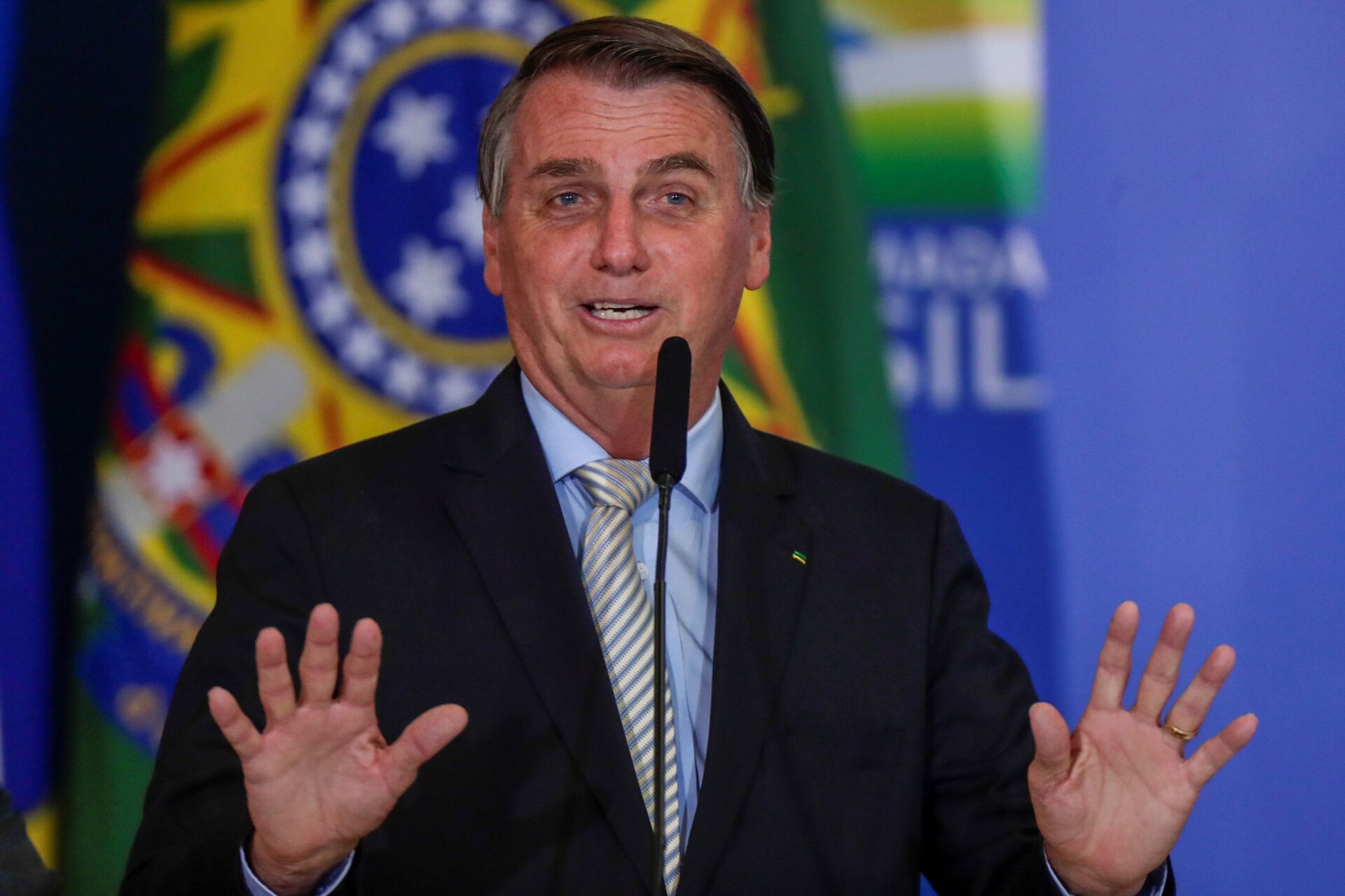 STF suspende julgamento sobre imposto zero de Bolsonaro a revólveres importados - Sputnik Brasil, 1920, 26.02.2021