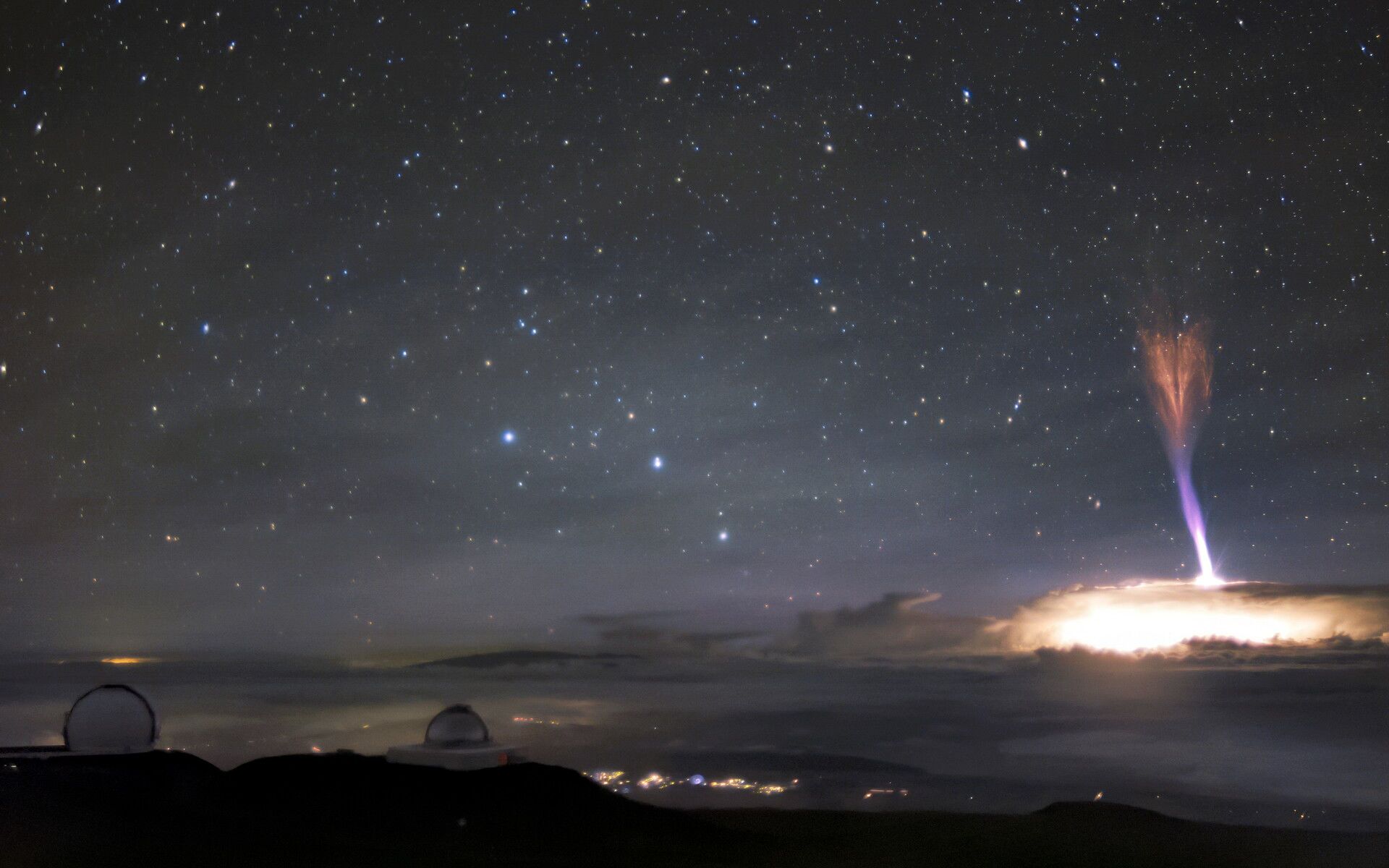 Observatório capta FOTO de 2 fenômenos atmosféricos incríveis no céu de Havaí - Sputnik Brasil, 1920, 27.02.2021