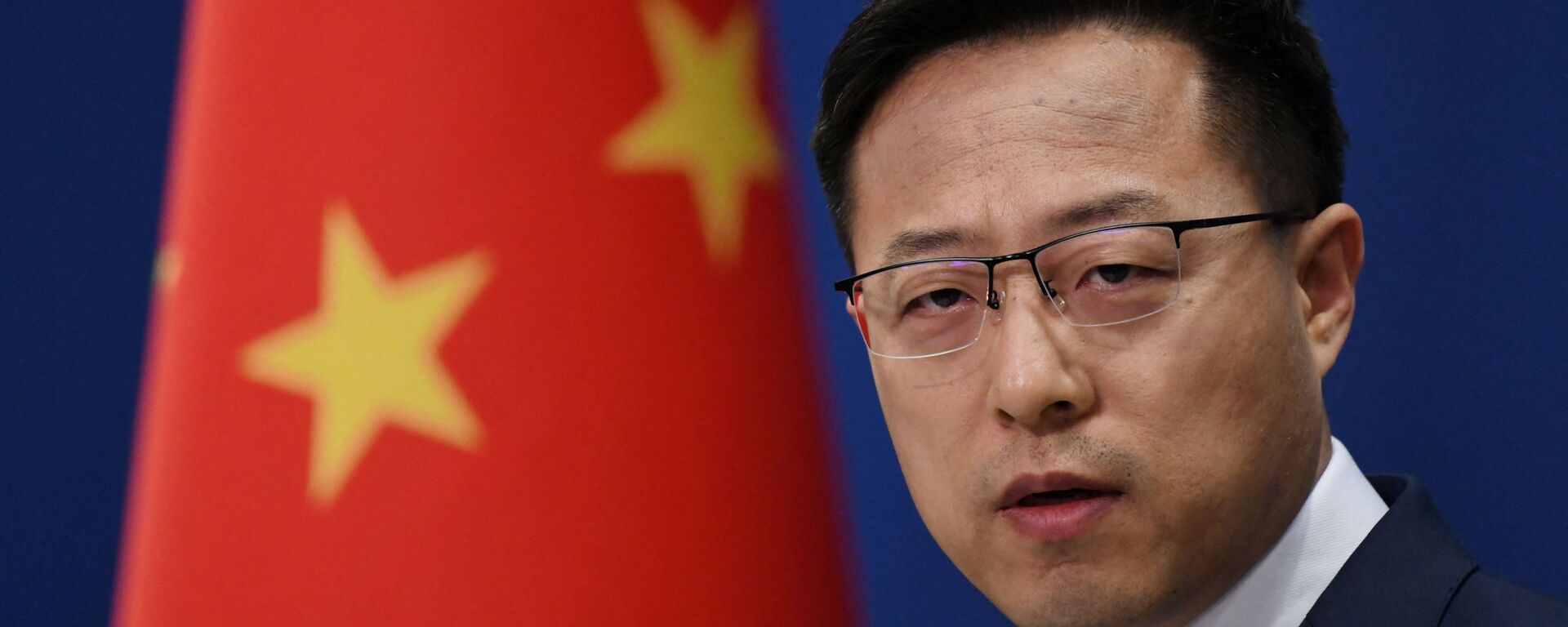 Zhao Lijian, porta-voz do Ministério das Relações Exteriores da China, fala em briefing em Pequim, China, 8 de abril de 2020 - Sputnik Brasil, 1920, 06.06.2022