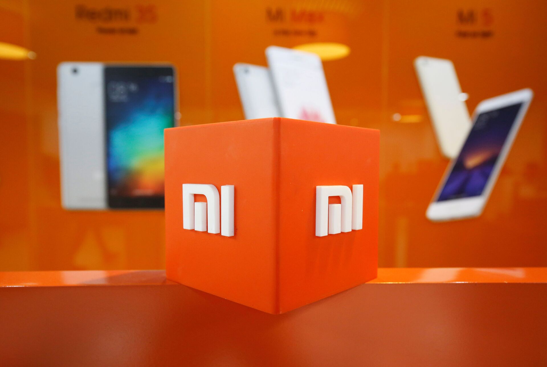 Logotipo da Xiaomi dentro do escritório da empresa em Bengaluru, Índia, 18 de janeiro de 2018 - Sputnik Brasil, 1920, 09.04.2022