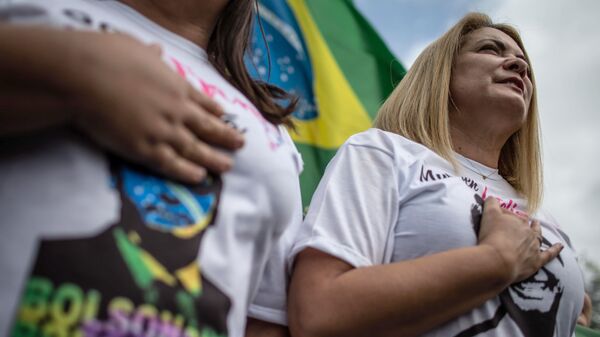 Ana Cristina Valle, ex-mulher de Jair Bolsonaro, fazendo campanha para o então candidato à presidência do Brasil em Resende, no Rio de Janeiro, em 16 de setembro de 2018 (foto de arquivo) - Sputnik Brasil
