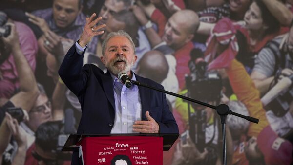 O ex-presidente Lula durante coletiva no Sindicato dos Metalúrgicos do ABC, em São Bernardo do Campo. - Sputnik Brasil