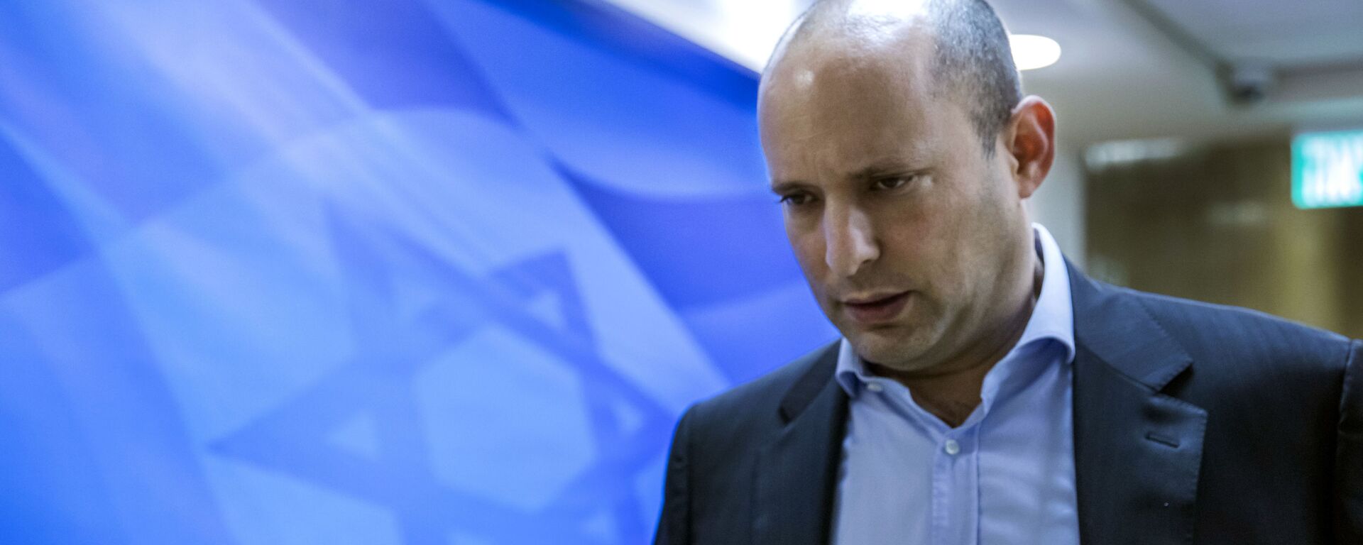 Então ministro da Educação de Israel, Naftali Bennett, também na época líder do partido religioso Lar Judaico, chega para reunião semanal do gabinete em Jerusalém, em 4 de fevereiro de 2018 - Sputnik Brasil, 1920, 30.05.2022