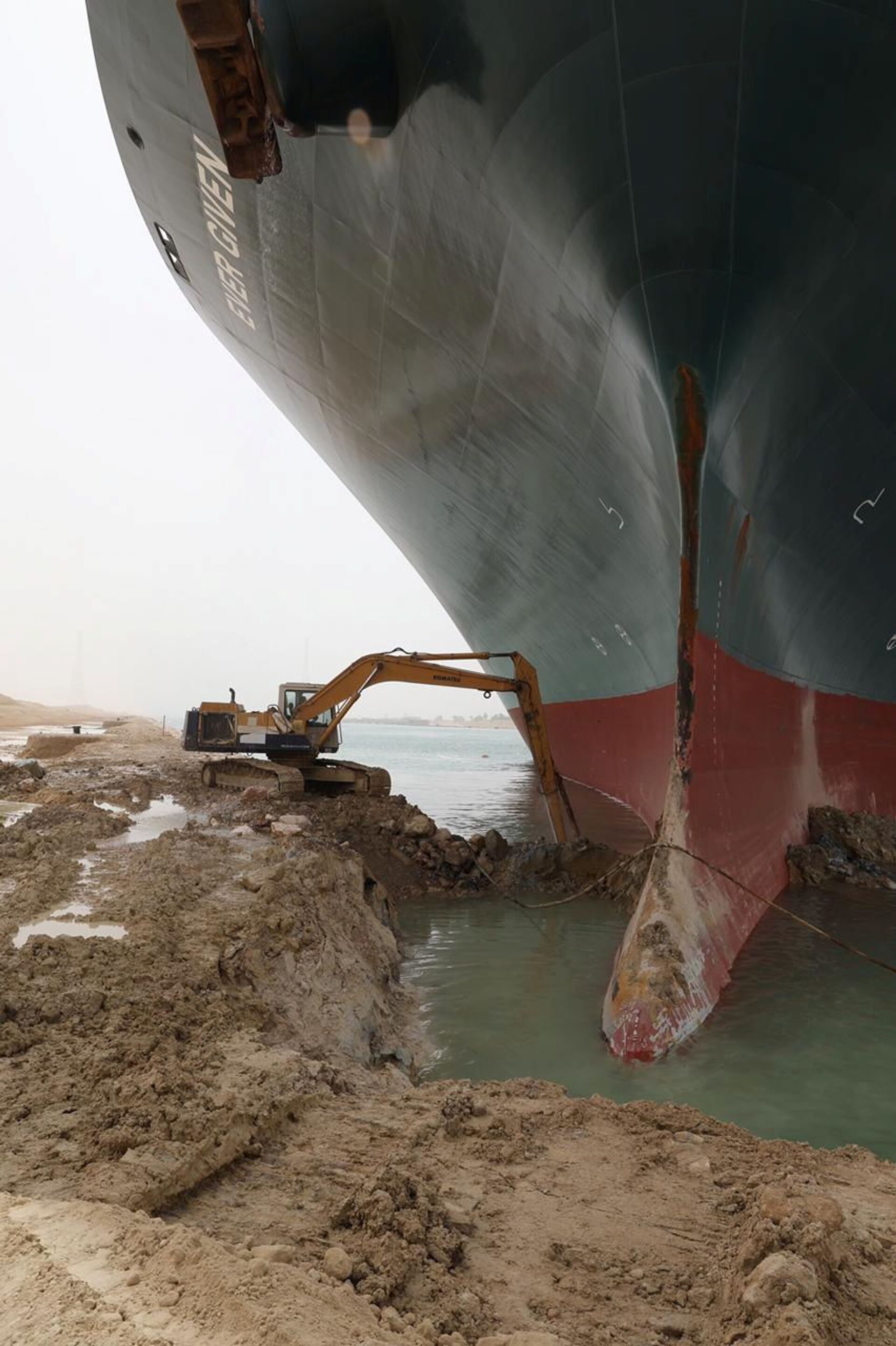 Remoção do navio no Canal de Suez 'pode levar semanas', diz empresa que trabalha no reboque (FOTOS) - Sputnik Brasil, 1920, 25.03.2021