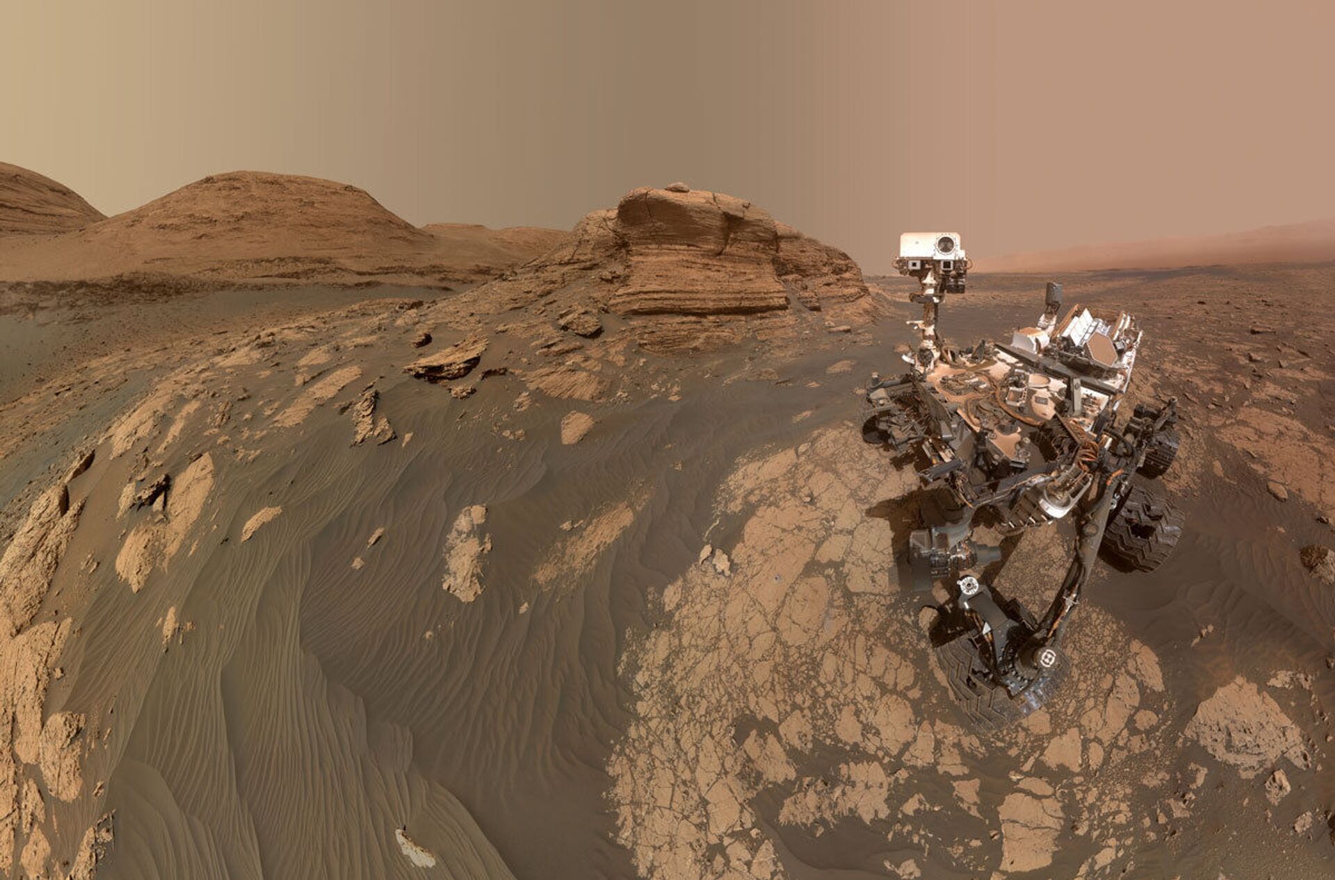 Rover Curiosity da NASA tira selfie em frente ao Mont Mercou em Marte (FOTO) - Sputnik Brasil, 1920, 31.03.2021