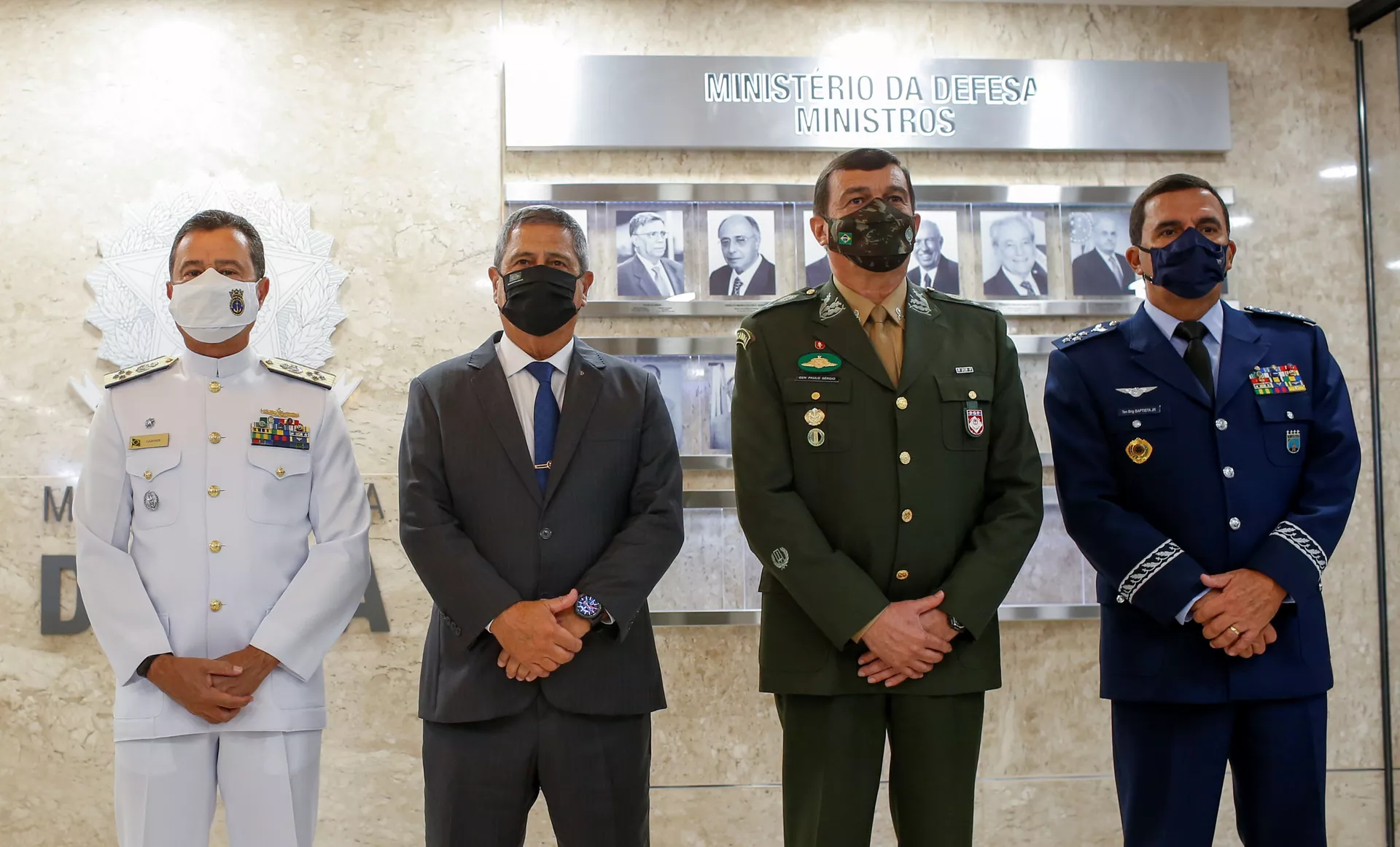 'Manobra arriscada': presença de Pazuello em ato com Bolsonaro é cálculo político, diz pesquisador 'Manobra arriscada': presença de Pazuello em ato com Bolsonaro é cálculo político, diz pesquisador - Sputnik Brasil, 1920, 25.05.2021