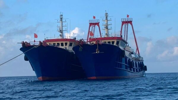 Navios chineses no recife de Whitsun, mar do Sul da China  - Sputnik Brasil