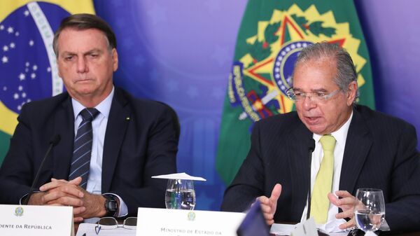 Presidente do Brasil, Jair Bolsonaro (à esquerda), e seu ministro da Economia, Paulo Guedes, em 26 de janeiro de 2021 - Sputnik Brasil