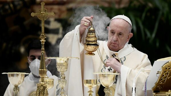 O papa Francisco durante a missa de Páscoa, no Vaticano, em 4 de abril de 2021 - Sputnik Brasil