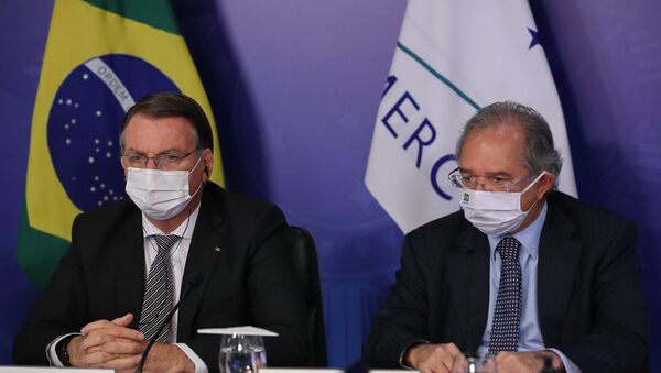 O presidente Jair Bolsonaro participa da cúpula do Mercosul ao lado do ministro da Economia, Paulo Guedes - Sputnik Brasil