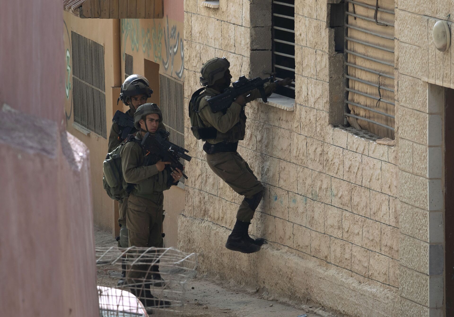 Democracia em território ocupado: adiamento de eleições palestinas é vitória para Israel? Democracia em território ocupado: adiamento de eleições palestinas é vitória para Israel? - Sputnik Brasil, 1920, 05.05.2021