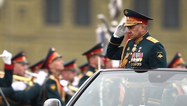 Ministro da Defesa da Rússia Sergei Shoigu na Praça Vermelha durante o desfile militar no Dia da Vitória em Moscou, Rússia, 9 de maio de 2021 - Sputnik Brasil