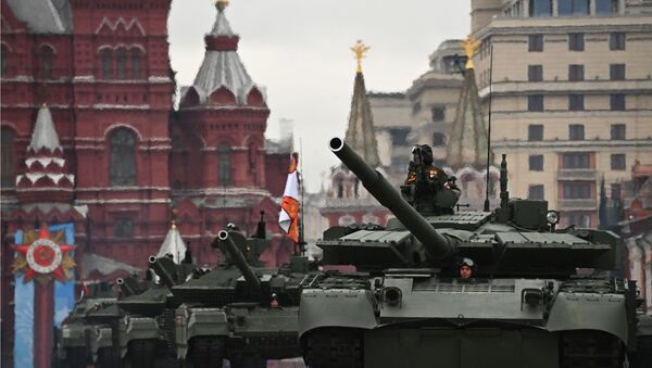 Tanques T-72B3M durante o desfile em Moscou, 9 de maio de 2021 - Sputnik Brasil