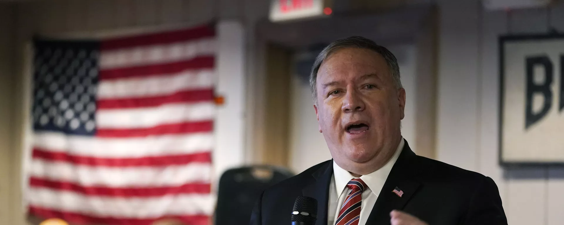 O ex-secretário de Estado Mike Pompeo fala no West Side Conservative Club em Urbandale, Iowa, em 26 de março de 2021 - Sputnik Brasil, 1920, 14.08.2024