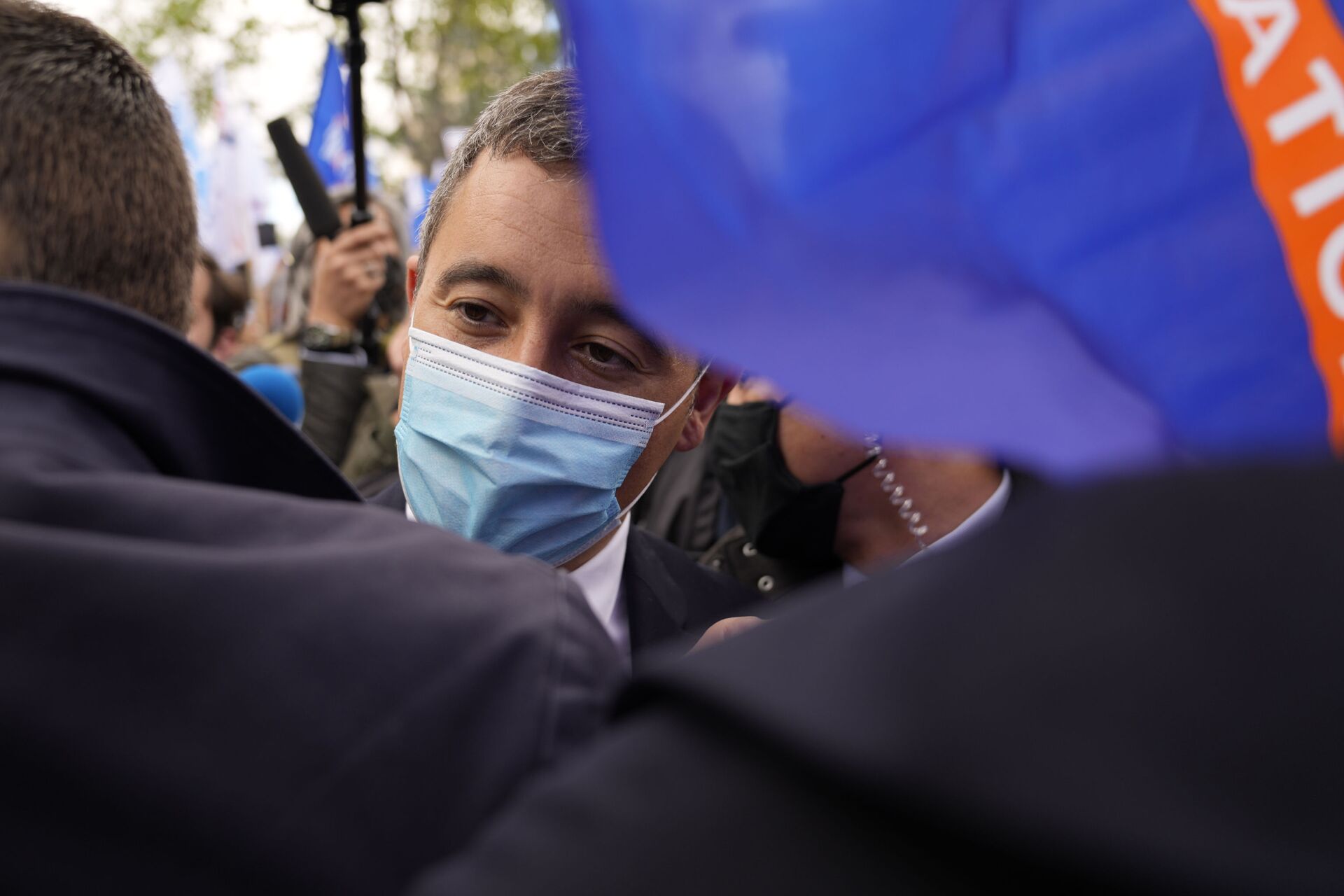 Policiais franceses saem em protesto exigindo lei que garanta prisão de quem os ouse agredir (FOTOS) - Sputnik Brasil, 1920, 19.05.2021