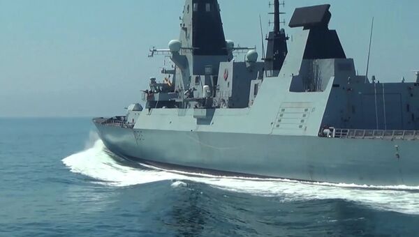 Destróier HMS Defender, Type 45, da Marinha Real britânica no mar Negro, em 23 de junho de 2021 - Sputnik Brasil