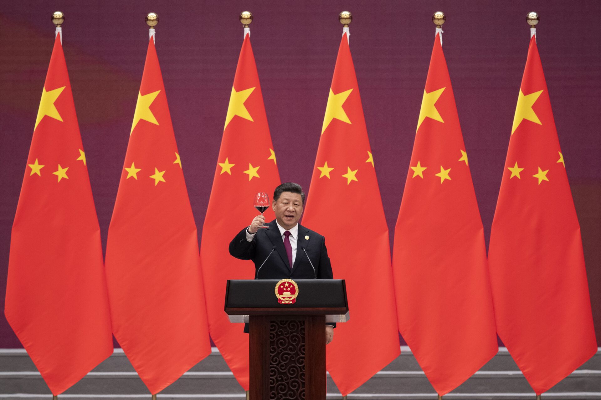 Presidente da China, Xi Jinping, discursando em Pequim - Sputnik Brasil, 1920, 09.11.2021