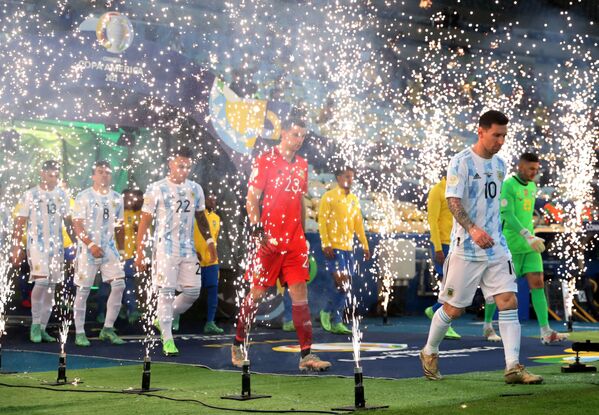 Momentos antes do início da final da Copa América no estádio do Maracanã, no Rio de Janeiro, 10 de julho de 2021 - Sputnik Brasil