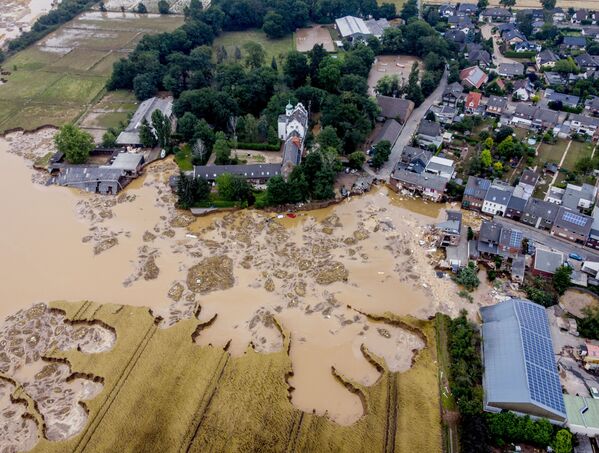 Castelo danificado durante inundações em Erftstadt-Blessem, na Alemanha, 17 de julho de 2021 - Sputnik Brasil