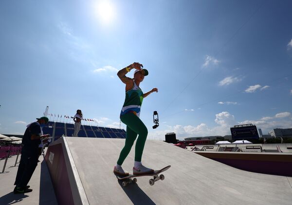 Representante do Brasil no skate street, Letícia Bufoni, treinando antes da competição nos Jogos Olímpicos de Tóquio 2020, 24 de julho de 2021 - Sputnik Brasil