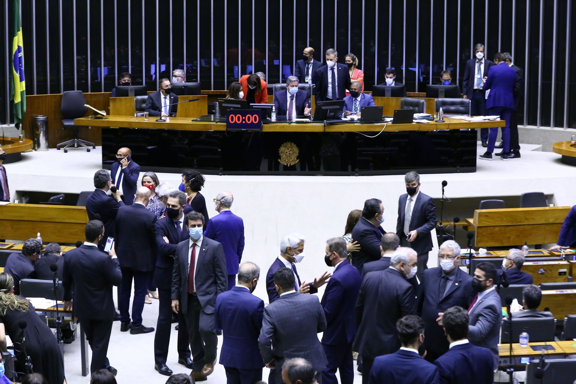 'Deplorável apoiar Bolsonaro': PSDB vai retaliar deputados que votaram a favor do voto impresso - Sputnik Brasil, 1920, 12.08.2021