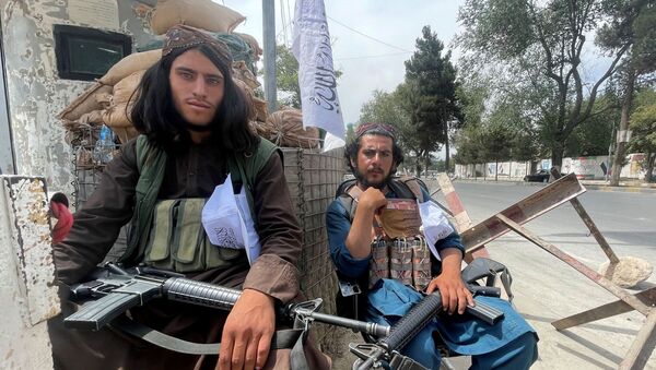 Membros das forças do Talibã em um posto de guarda em Cabul, Afeganistão - Sputnik Brasil