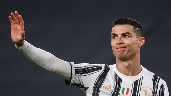 Cristiano Ronaldo jogando pela Juventus - Sputnik Brasil