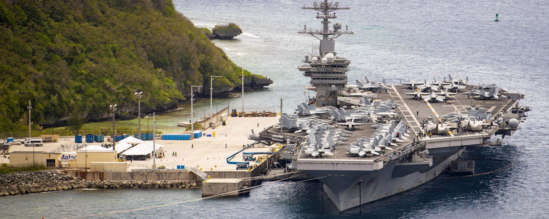 Porta-aviões USS Theodore Roosevelt (CVN 71) na Base Naval de Guam - Sputnik Brasil, 1920, 24.08.2022