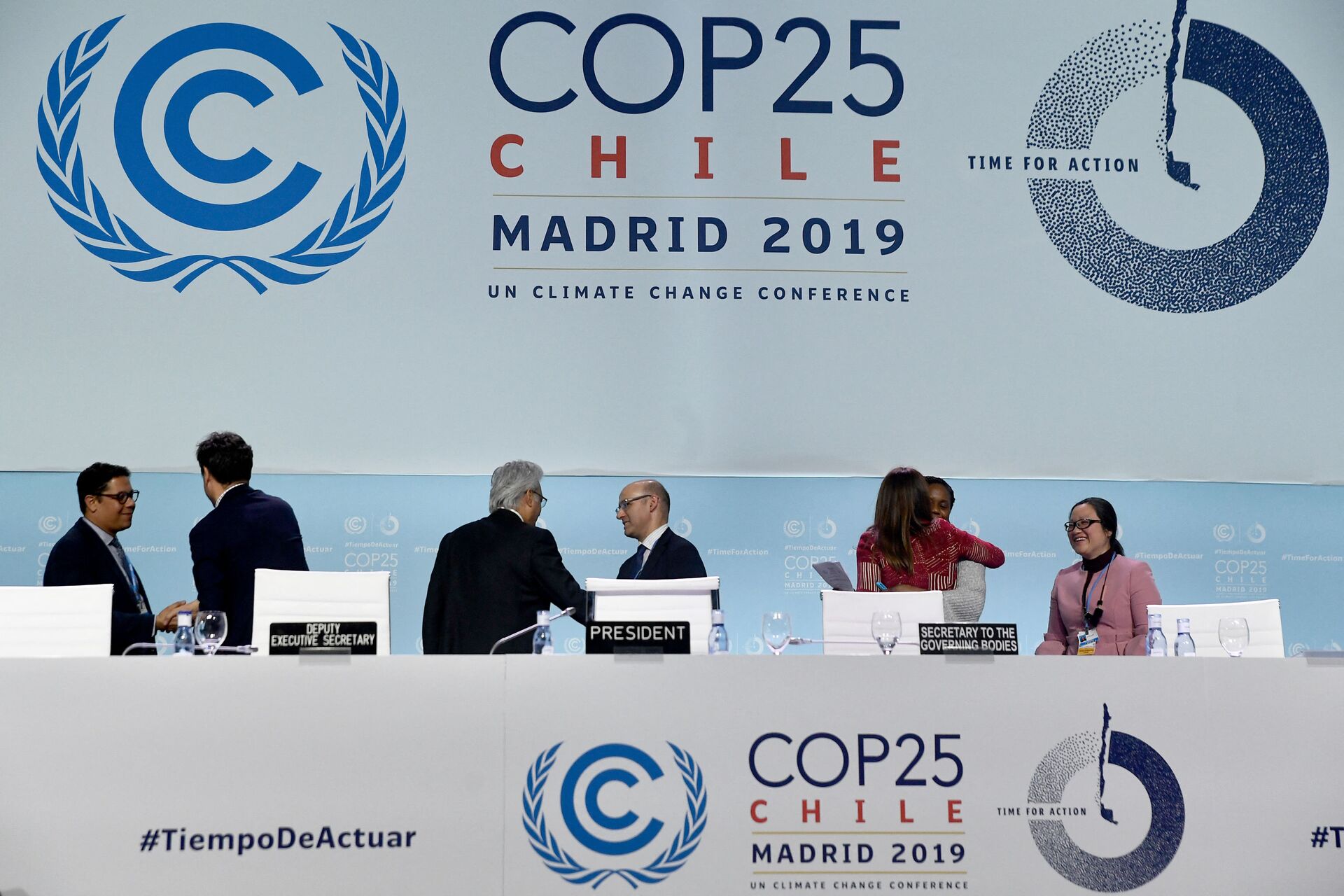 Delegados após sessão plenária de encerramento da Conferência das Nações Unidas sobre Mudanças Climáticas (COP-25) em Madri, Espanha, em 15 de dezembro de 2019. - Sputnik Brasil, 1920, 09.11.2021