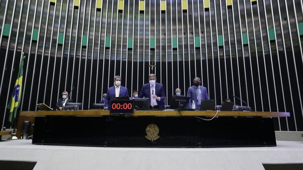 Discussão e votação de propostas com o presidente da Câmara, o deputado Arthur Lira (PP-AL, ao centro), em 9 de setembro de 2021 - Sputnik Brasil