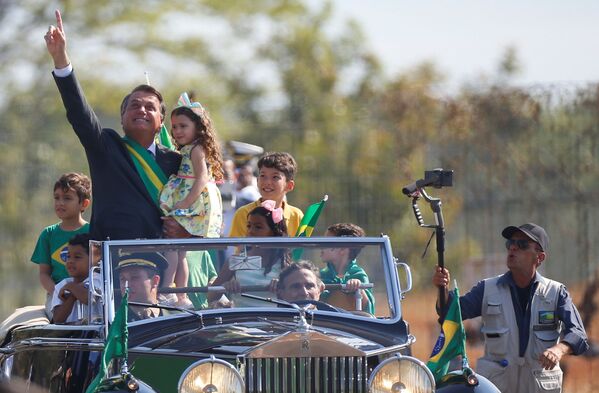 Presidente Jair Bolsonaro presente durante a cerimônia do Dia da Independência do Brasil, em Brasília, 7 de setembro. - Sputnik Brasil