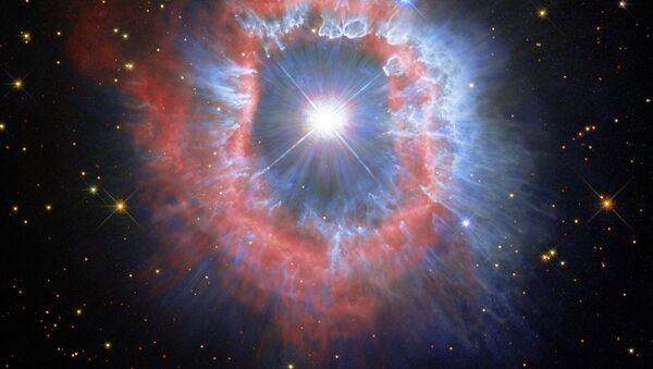 Imagem captada pelo telescópio Hubble da estrela AG Carinae - Sputnik Brasil