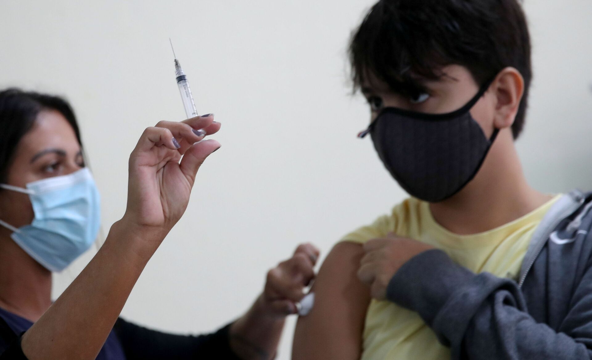 Campanha de vacinação contra a COVID-19 para adolescentes de 14 anos, Rio de Janeiro, 17 de setembro de 2021 - Sputnik Brasil, 1920, 09.11.2021