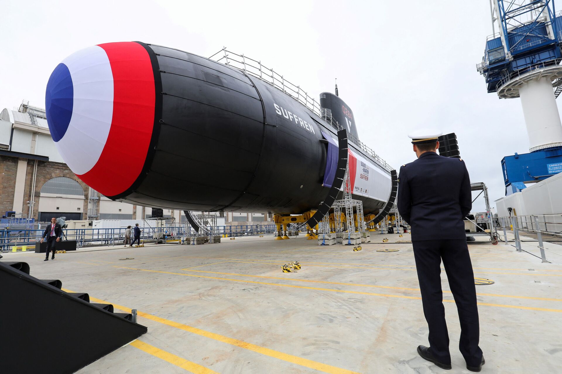 Submarino nuclear Suffren é visto no estaleiro da empresa francesa Naval Group em Cherbourg - Sputnik Brasil, 1920, 09.11.2021