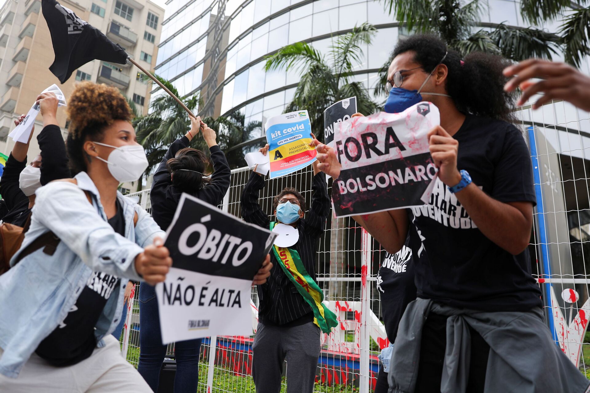 Protesto contra a rede de hospitais Prevent Senior em São Paulo, 30 de setembro de 2021 - Sputnik Brasil, 1920, 09.11.2021
