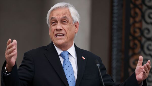 Presidente do Chile, Sebastián Piñera, durante discurso na sede do governo, Santiago, Chile, 4 de outubro de 2021 - Sputnik Brasil