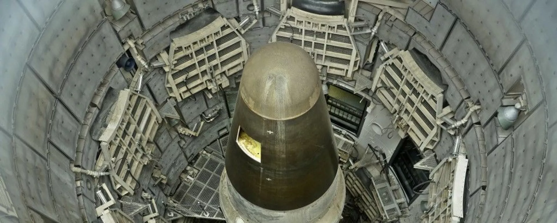 Míssil balístico intercontinental (ICBM, na sigla em inglês) nuclear Titan II desativado em silo no estado do Arizona, nos EUA (foto de arquivo) - Sputnik Brasil, 1920, 20.01.2024