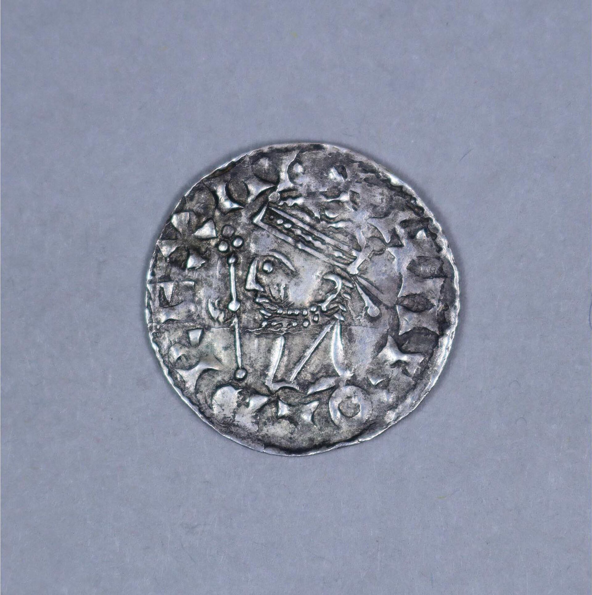 Várias das moedas de prata da coleção de John Cross eram cunhadas para os reis anglo-saxões - Sputnik Brasil, 1920, 09.11.2021
