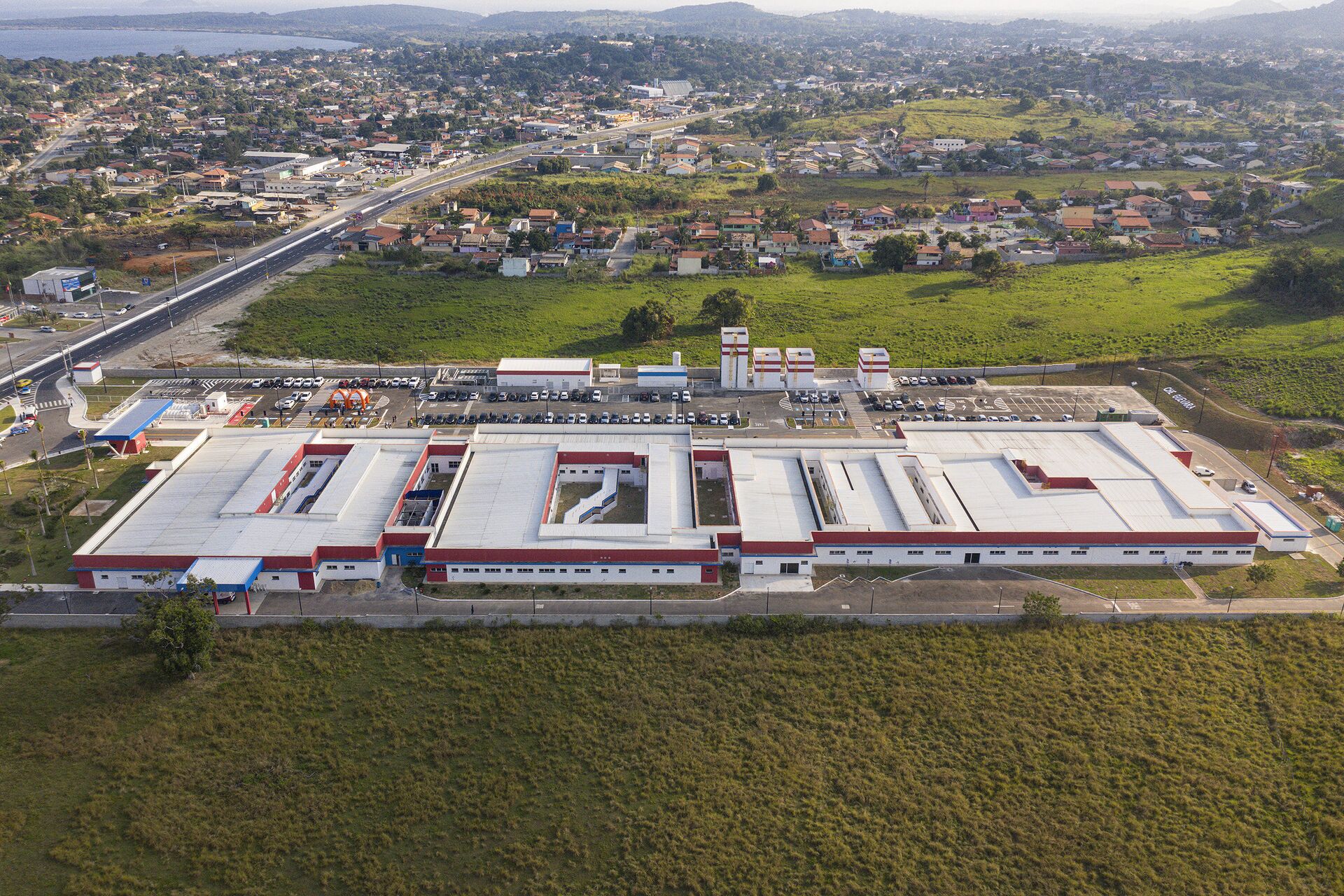 A Prefeitura de Maricá (RJ) inaugura o Hospital Municipal Dr. Ernesto Che Guevara, que inicialmente funcionará como polo de atendimento aos casos mais graves de infecção pelo novo coronavírus - Sputnik Brasil, 1920, 09.11.2021