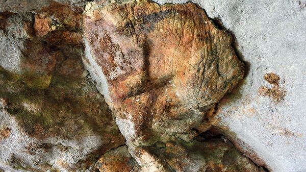 Exemplos de arte rupestre recentemente encontrados na caverna Romanelli - Sputnik Brasil