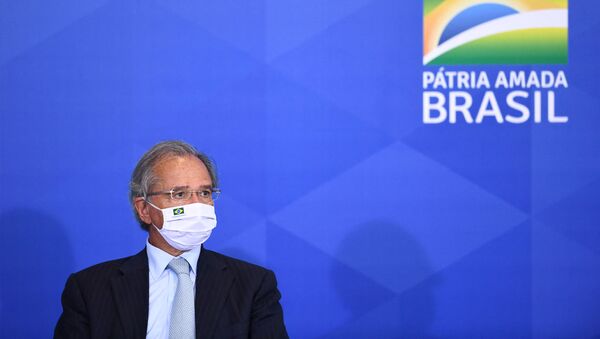 Ministro da Economia do Brasil, Paulo Guedes durante cerimônia no Palácio do Planalto, em Brasília  - Sputnik Brasil