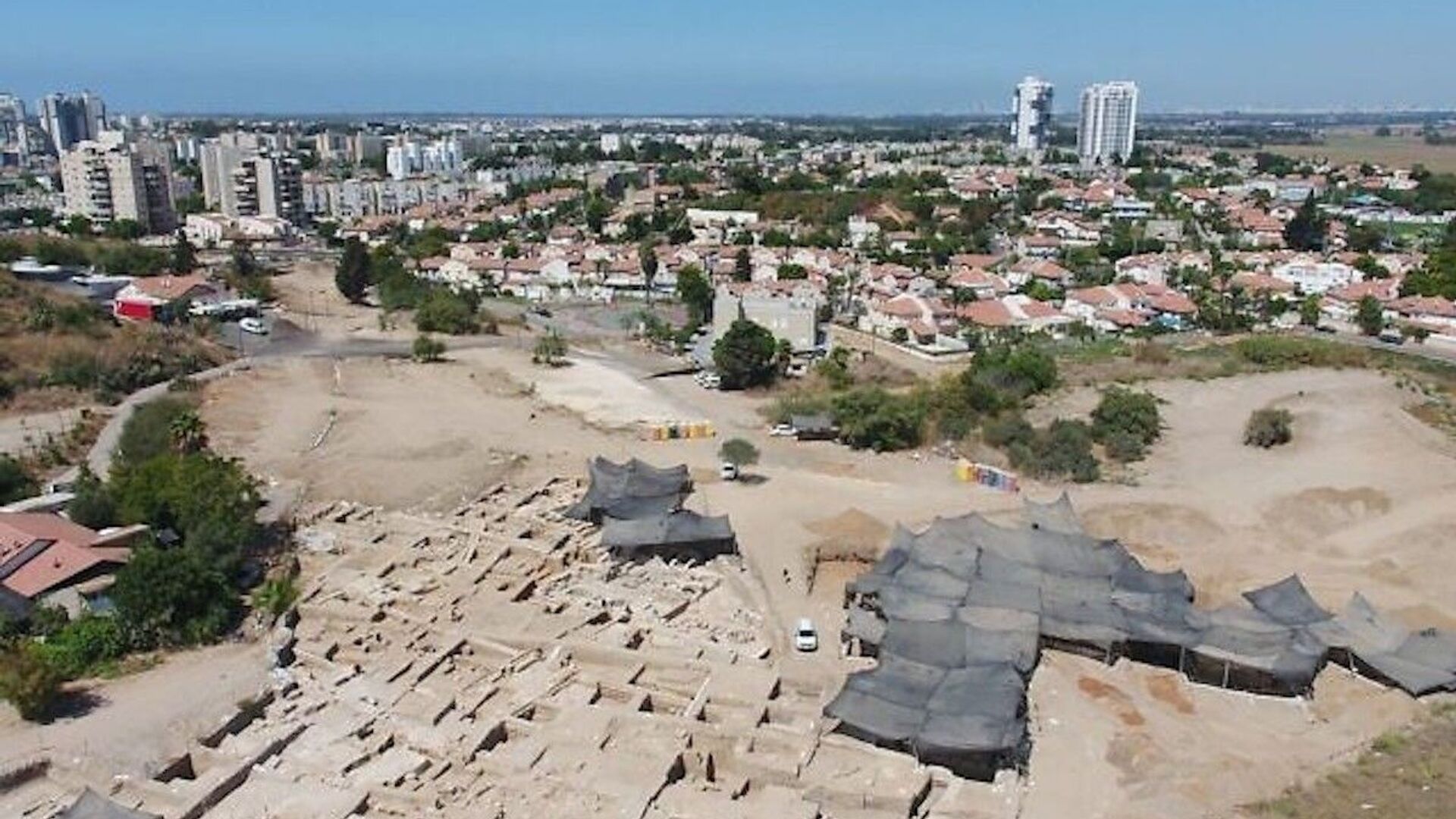 Vista aérea da escavação em Yavne Vista aérea da escavação em Yavne - Sputnik Brasil, 1920, 13.02.2026